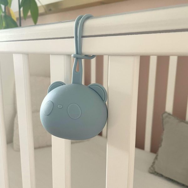 Silicone-Pecifier-Holder-06_blue-600x600__ca4ec947